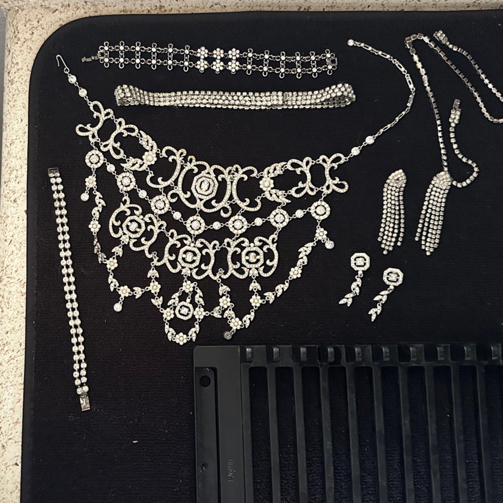 Elegant Silver Necklace and Earring Set